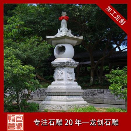 古樸石塔，雕琢佛境之美